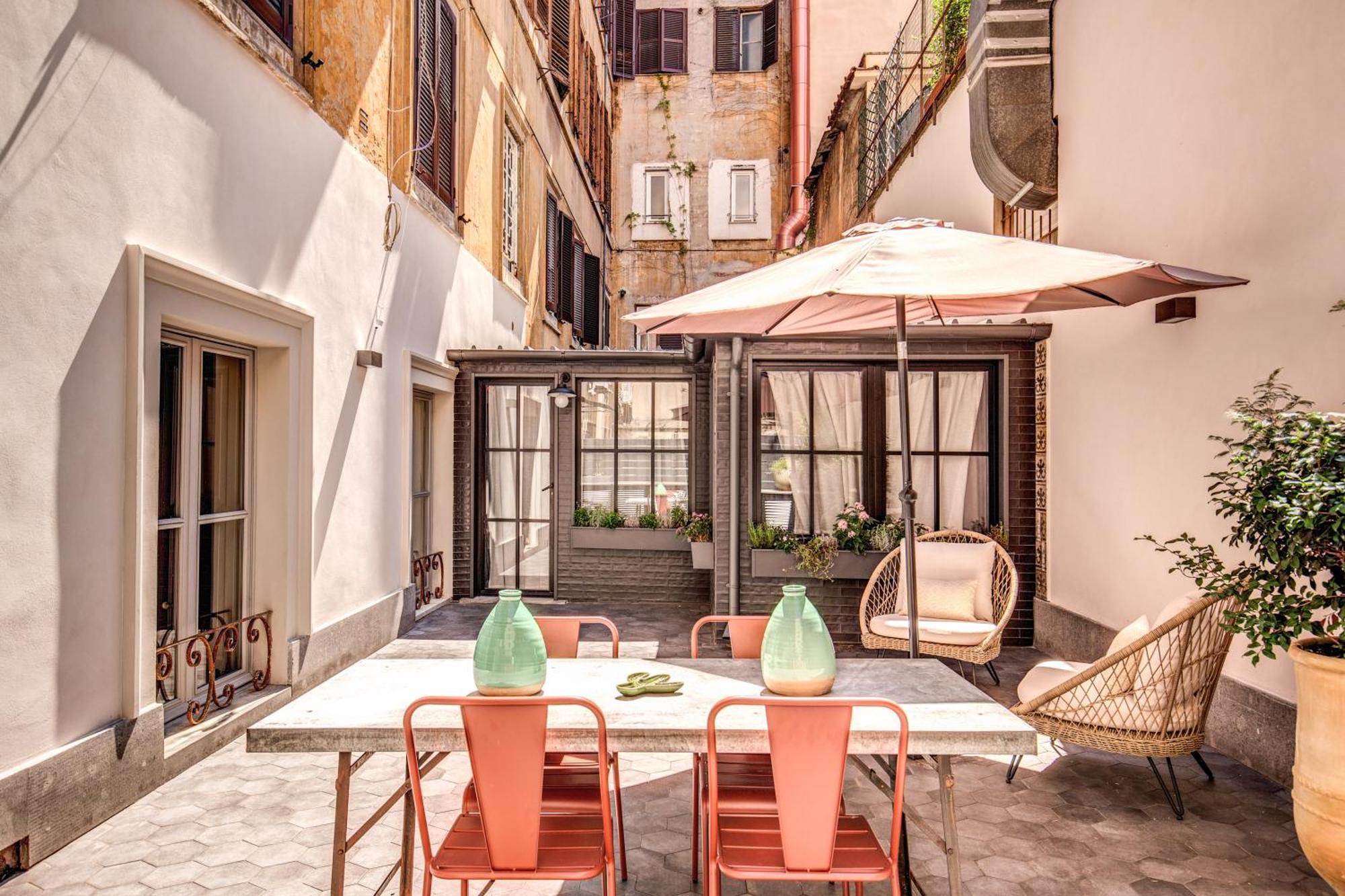 Decharme Apartment With Terrace In Monti Рим Экстерьер фото