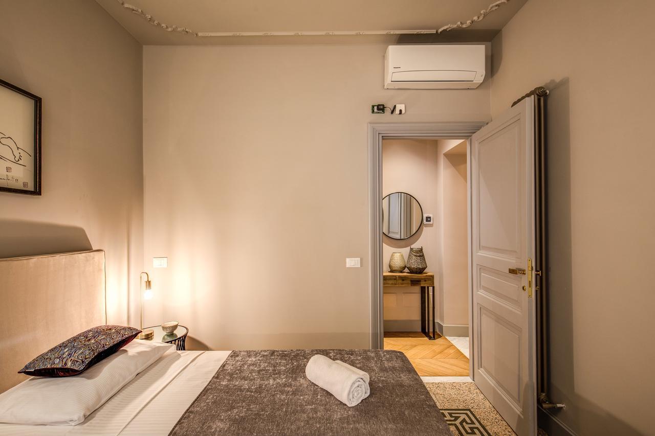 Decharme Apartment With Terrace In Monti Рим Экстерьер фото